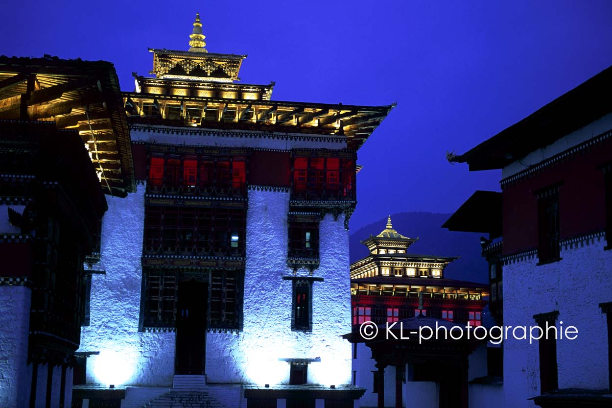 trashi chhoe dzong thimphu